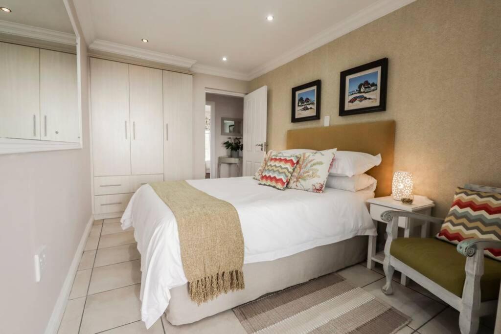 Oceanview Apartments The Look Out เจฟฟรีส์เบย์ ภายนอก รูปภาพ